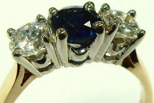 e9821 three stone sapphire and diamond ring
