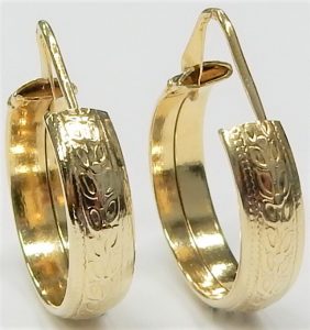 14k Yellow Gold Round Wide Hoop Earrings Satin Finish Diagonal Diamond Cut French Lock 18 x 18 mm