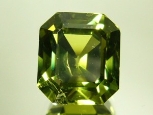 e7566.1 green sapphire 5.48 ct.