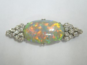 e7695.1 8.25ct opal brooch