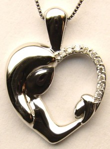 mother and child pendant