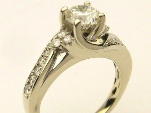 e8602.1 1.02ct tw eng ring
