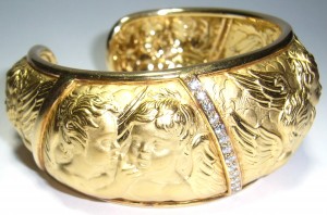 e8864.1 Carrera y Carrera cuff bracelet angel cherub