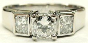 e9362.1 3 stone custom diamond ring