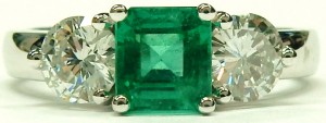 e9489 emerald and diamond 3 stone ring