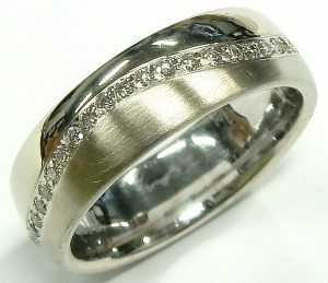 e95556 Crown diamond wedding ring WB-8033 14 karat white gold