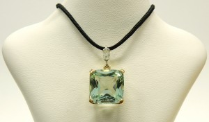 e9596 antique aquamarine pendant