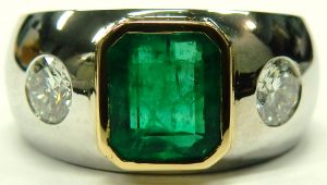 e9755 emerald and diamond ring 18 karat custom made 002
