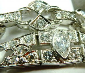 e9901 Art Deco platinum diamond bracelet 001