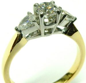 e9927 platinum 18 karat diamond ring