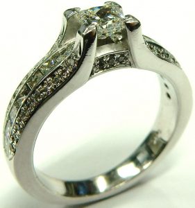 e9968-princess-cut-diamond-engagement-ring-002