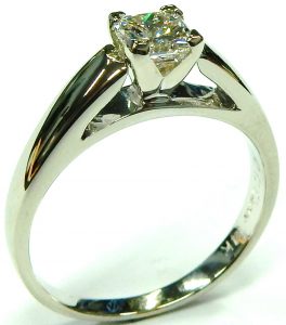 e10057-0-66ct-si1-f-radiant-cut-solitaire-diamond-ring-003