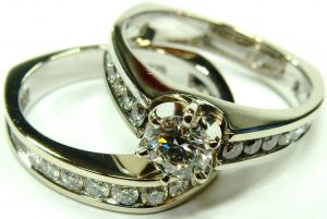 e10134-1-00ct-tw-diamond-engagement-wedding-ring-set-002