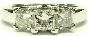 e10164-14kt-three-stone-princess-cut-lucida-002