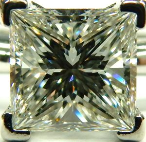 e10205-1-15ct-si1-h-princess-cut-solitaire-platinum-001