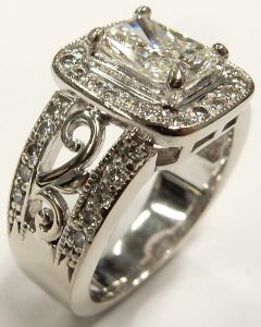 0.44 Ct. Vintage Fan Ring Guard with Millgrained Edges and Filigree Design