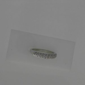 Diamond Wedding/Anniversary Ring 
14 Karat White Wedding/Anniversary Ring 
Finger Size 6 
 Center Diamond Shape: Round; Clarity: SI; Colour: G/H 0.29