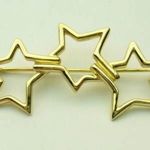 Estate Pins and Brooches 
18 Karat Yellow Estate Pin/Brooch Gram Weight: 6.5
