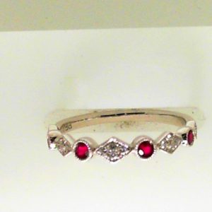 18 Karat White 
 Gram Weight 1.71