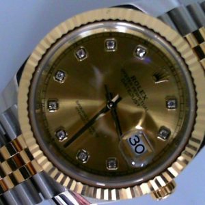 Estate Rolex DateJust Year: 2023
Vendor Style #: 126333 Datejust 41 diamond dial jubilee SN: 0R250853 Jubilee
41mm 18K/Stainless Steel
Dial: Champagne diamond 
Box Included/Papers Included
Condition Unworn
1 Year Warranty