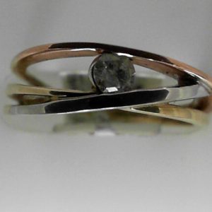 Diamond Dinner Ring - Women's
10 Karat Rose/White/Yellow Dinner Ring
Finger Size 6
1 Center Diamond 0.20ct Shape: Round CDN Cert 0.2