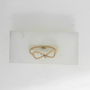 Estate Diamond Dinner Ring - Women's
10 Karat Yellow Estate Dinner Ring
Finger Size 8 Gram Weight 0.81
1 Center Diamond Shape: Round