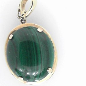 Malachite Estate Pendant
14 Karat Yellow Green Malachite Pendant
Gram Weight 7.9 Chain Style: No Chain
1 Center Malachite 20.00ct Shape: Oval; Colour: Green
