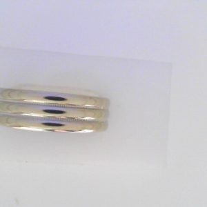 White 14 Karat Polished Band Estate Ring Width 6.6 mm
Size: 9
Gram Weight 9.3 gr