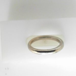 White Platinum Polished Band Estate Ring Width 2.4 mm
Size: 6
Gram Weight 5.09 gr