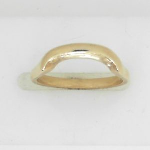 Yellow 14 Karat Polished Band Estate Ring
Size: 5
Gram Weight 2.23 gr