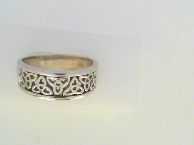 White 14 Karat Polished Band Ring
Size: 9.75
Gram Weight 6.23 gr