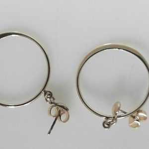 Yellow 10 Karat Polished Drop Estate Earring
Gram Weight 2.4 gr