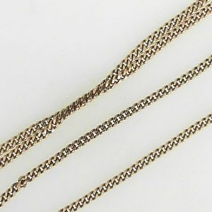 Yellow 10 Karat Polished Curb Estate Chain
Length 20 in
Gram Weight 3.55 gr