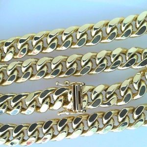 Yellow 10 Karat Polished Cuban Estate Chain Width 8.5 mm
Length 22 in
Gram Weight 44 gr