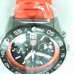 Luminox (Agence De Vente SP) XS.3149 Watch
StainlessSteel ORANGE Strap Deployment ORANGE