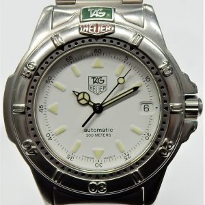 Estate Tag Heuer Divers 
Vendor Style #: 001-18354-001 4000 WF2110=K SN: BA2913 
38mmmm StainlessSteel
Dial: White plots 
Box Not Included/Papers Not Included
Condition Good
1 Year Warranty