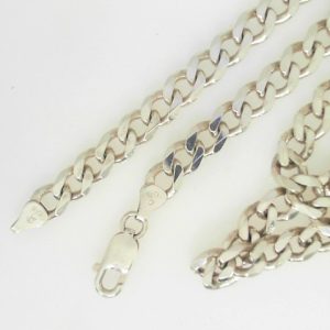 White Silver Polished Curb Estate Chain Width 7.3 mm
Length 22 in
Gram Weight 52.59 gr