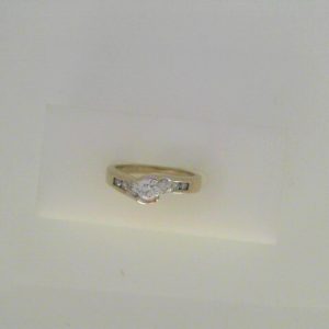 Diamond Engagement Ring 
14 Karat White Engagement Ring 0.5twt
Finger Size 6 Gram Weight 3.9gram weight 
 Center Diamond Shape: Round 0.5