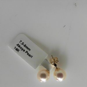 Earrings with Pearls 
14 Karat Yellow Pearls Earrings 
 
2 Center Pearls Shape: Round