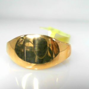 Yellow 14 Karat Polished Band Estate Ring 
Size: 8 
Gram Weight 3.26 gr