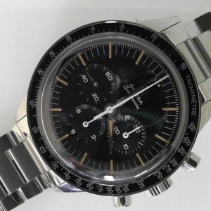 Estate Omega Chronograph Year: 2024
Vendor Style #: 310.30.40.50.06.001 FOIS Moonwatch SN: 88445402 
40mm StainlessSteel
Dial: Black Hash 
Box Included/Papers Included
Condition Like new
1 Year Warranty