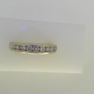 Estate Diamond Anniversary Ring
14 Karat Yellow Estate Anniversary Ring
5 Center Diamonds Shape: Round; Clarity: I1; Colour: H/I 0.5