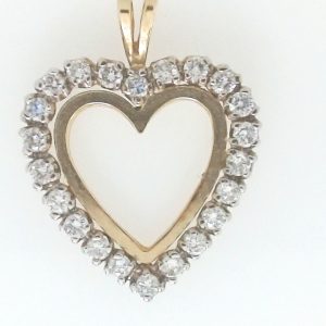 Estate Diamond Pendant/Necklace 
14 Karat Yellow Estate Diamond Pendant 
Gram Weight 2.45 Chain Style: No Chain 14 Karat 
22 Center Diamonds Shape: Round; Clarity: SI2; Colour: I 0.38