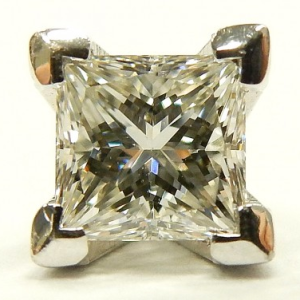 Estate Loose Diamond 
1 Diamond 0.41tw Shape: Princess Clarity: VS2 Colour: I 
GIA 15450271
