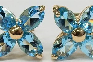 Estate Earrings
14 Karat Yellow Blue Topaz Earrings 
 Gram Weight 3.27 
8 Center Topaz Shape: Marquise; Colour: Blue