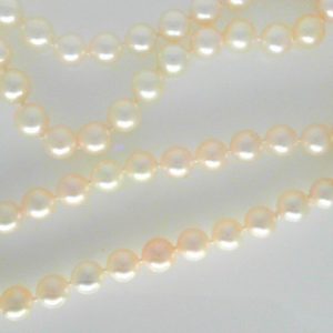 Pearl Estate Pendant 
 White Pearl Pendant 
 Chain Style: No Chain 14 Karat Yellow Length: 30in 
 Center Pearl Shape: Round; Colour: White