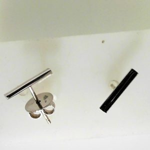 White 10 Karat Polished Stud Earring 
Gram Weight 0.98 gr