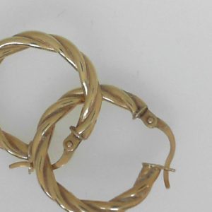 Yellow 10 Karat Diamond Cut Medium Hoop Estate Earring 
Gram Weight 1.71 gr