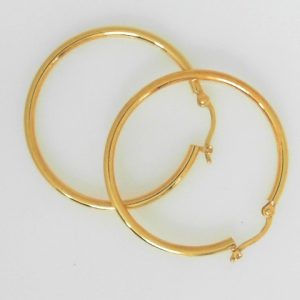 Yellow 18 Karat Medium Hoop Estate Earring 
Gram Weight 1.8 gr