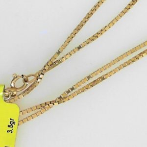 Yellow 14 Karat Polished Box Estate Chain
Length 16 in
Gram Weight 3.5 gr